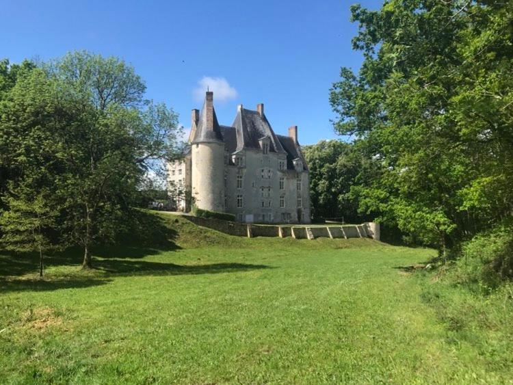 Mont-Saint-Jean  Chateau De La Lucaziere מראה חיצוני תמונה