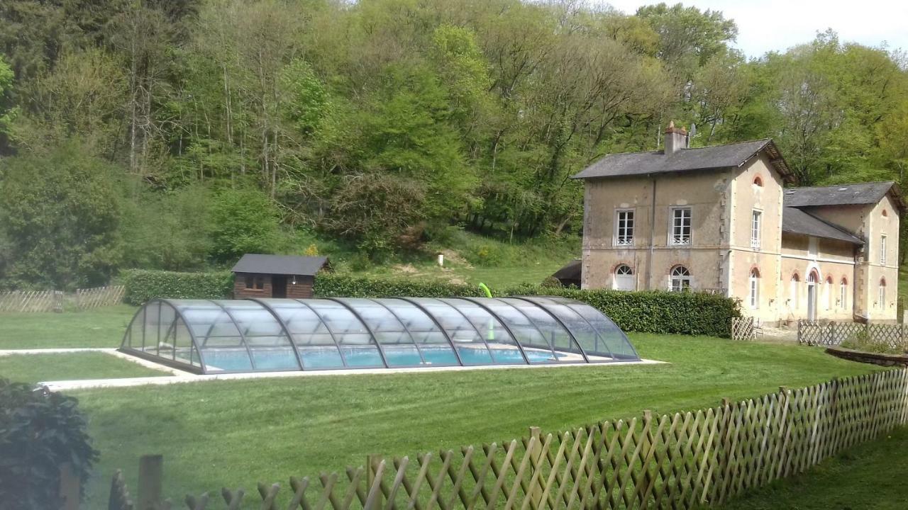 Mont-Saint-Jean  Chateau De La Lucaziere מראה חיצוני תמונה